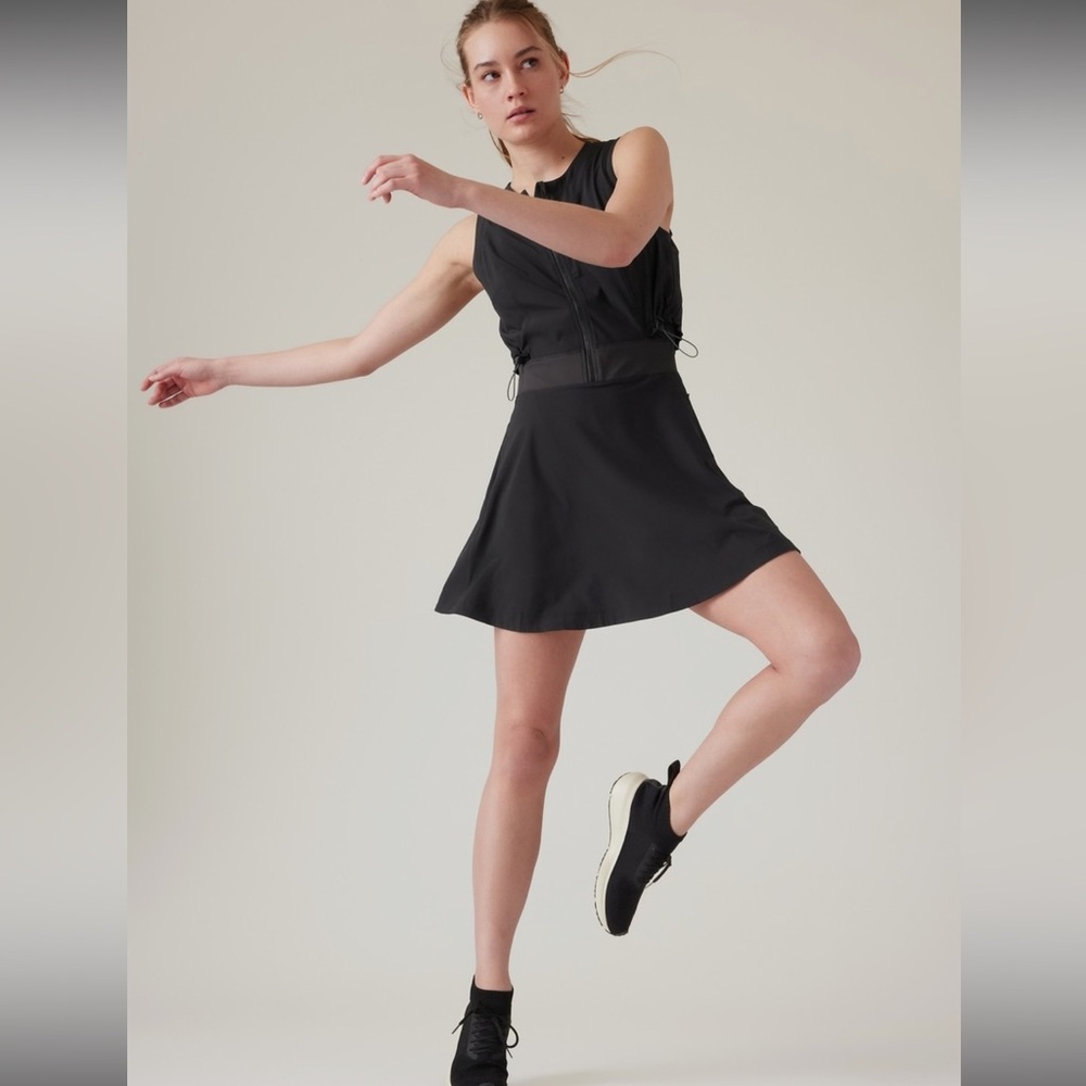 Athleta Venture Out Dress Black Activewear Outdoor Women's 8